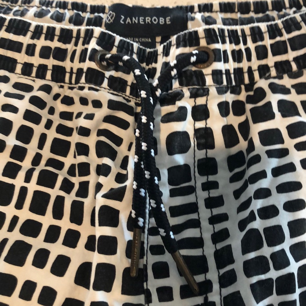 Drawstring shirt with 3 pockets